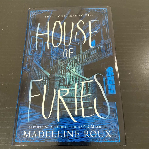 Fictional Hardcover Book Bundle - Picture 8 of 16